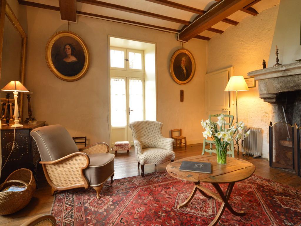 Magnificent Holiday Home With Pool Saint-Paul-du-Bois Екстер'єр фото
